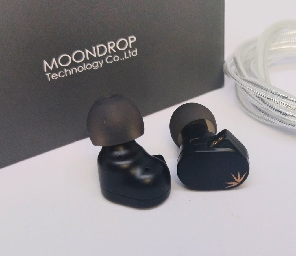 MOONDROP CHU2 (水月雨 竹ii) 　インプレ｜整理された情報量と鋭い輪郭が生む、高解像リスニング