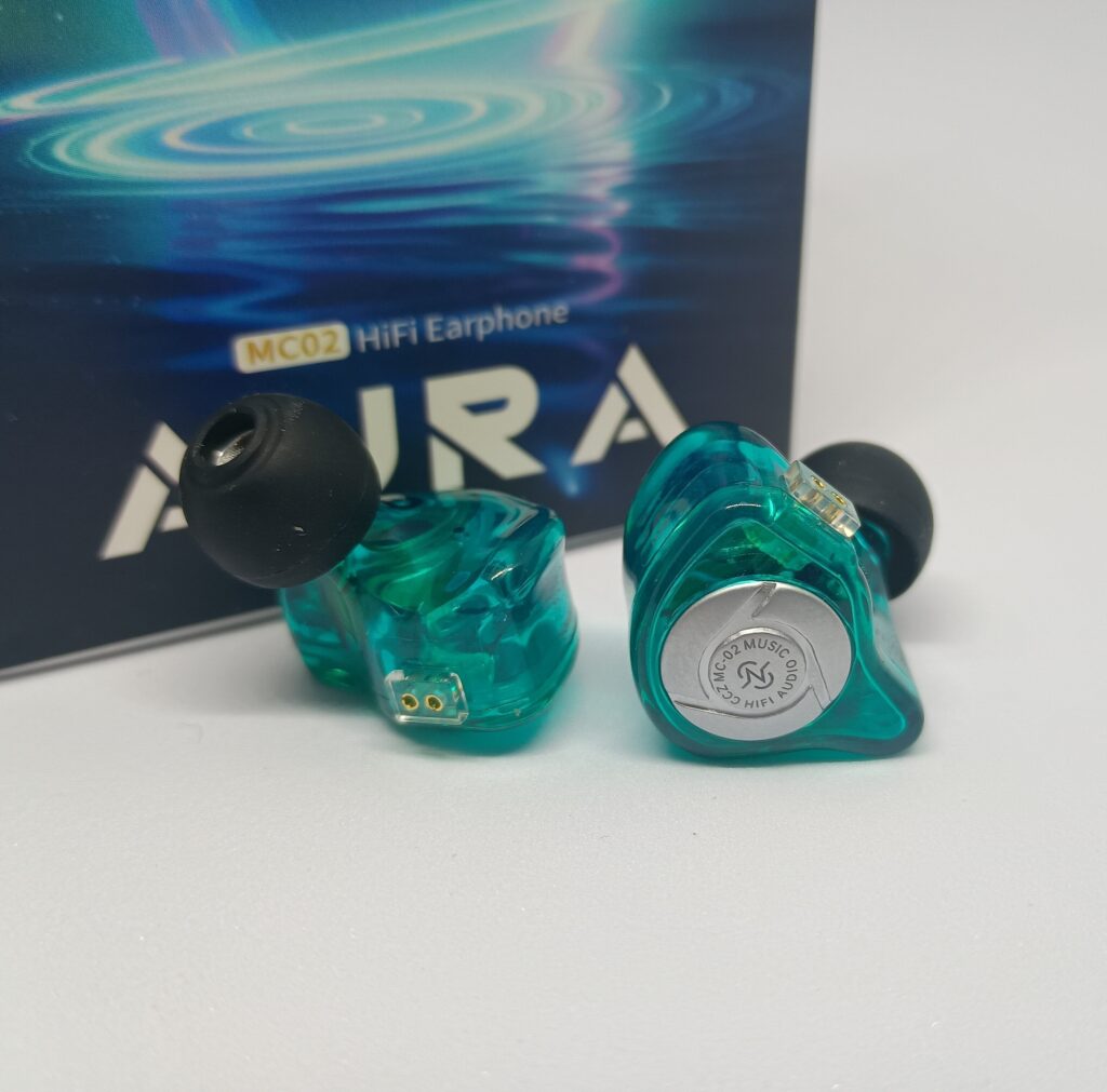 CCZ MC02 Aura インプレ｜軽快ボーカルと低域の壁が支配するサウンド