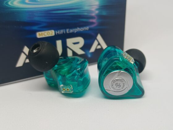 CCZ MC02 Aura インプレ｜軽快ボーカルと低域の壁が支配するサウンド