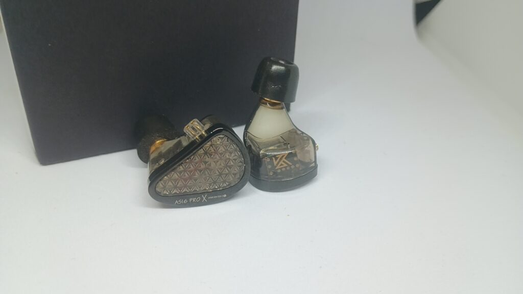 KZ AS16 Pro X インプレ｜スリムな像が浮き上がるハイテンションな世界